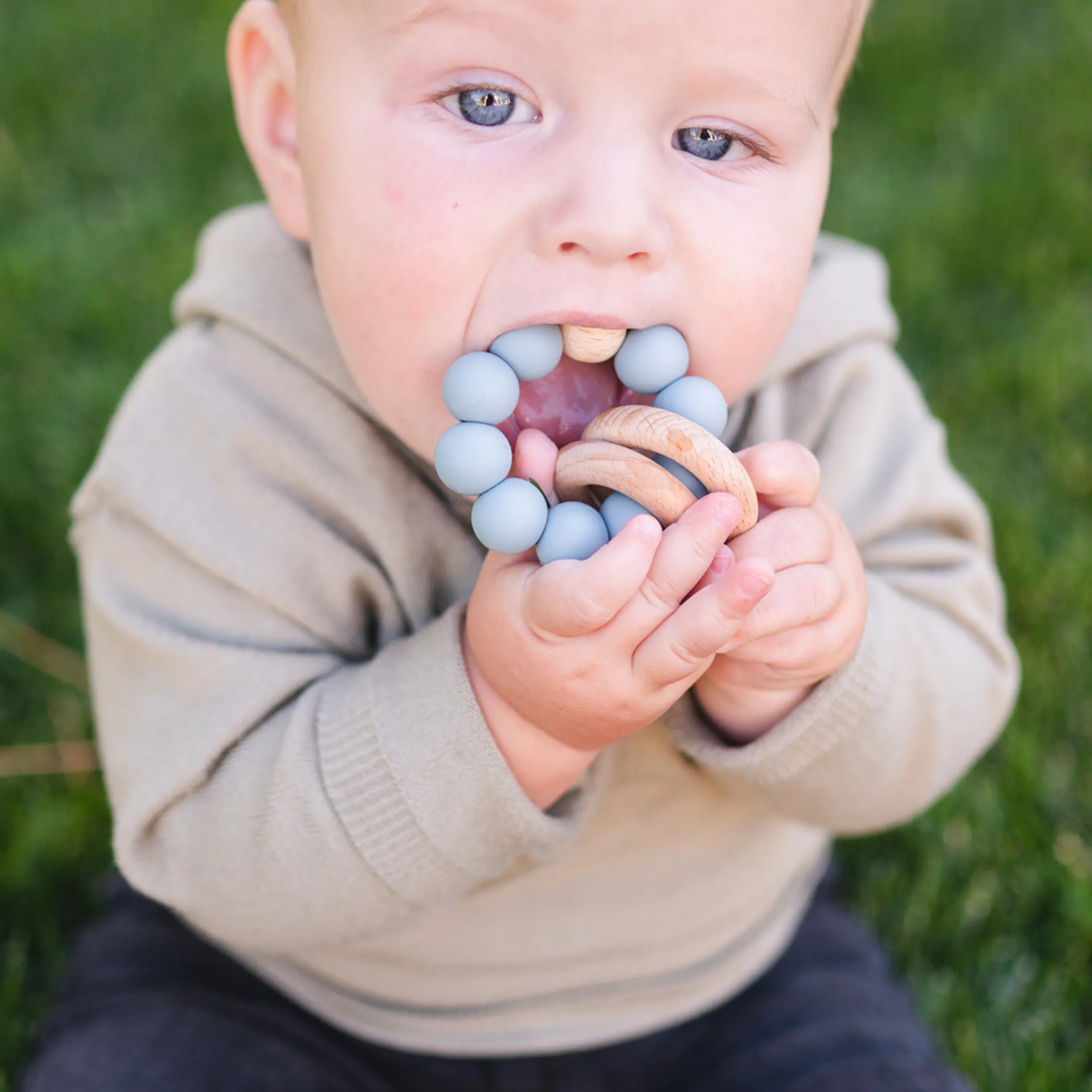 Babeehive Goods Mustard Teething Ring