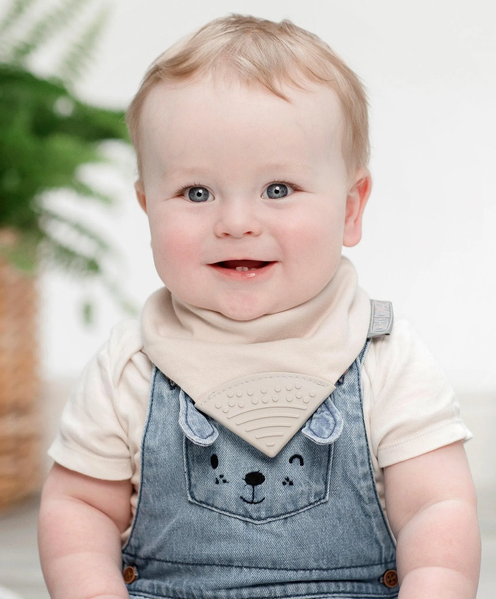 Neckerchew Teething Dribble Bib - Leopard Spot